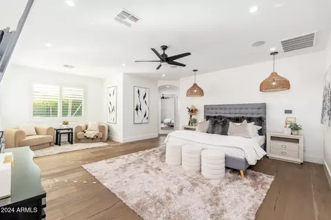 Bedroom - 5905 E Camelback Rd, Phoenix, AZ 85018 photo 1 of 8