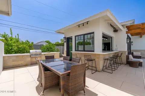 Exterior - 5905 E Camelback Rd, Phoenix, AZ 85018 photo 11 of 41