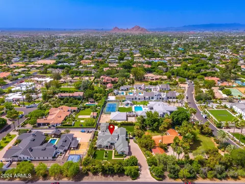 View/Area - 5905 E Camelback Rd, Phoenix, AZ 85018 photo 10 of 22