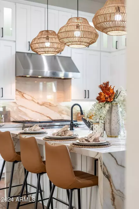Kitchen - 5905 E Camelback Rd, Phoenix, AZ 85018 photo 5 of 13