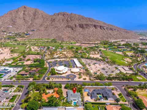 View/Area - 5905 E Camelback Rd, Phoenix, AZ 85018 photo 13 of 22