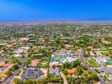 View/Area - 5905 E Camelback Rd, Phoenix, AZ 85018 photo 16 of 22