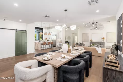 Dining - 5905 E Camelback Rd, Phoenix, AZ 85018 photo 2 of 6