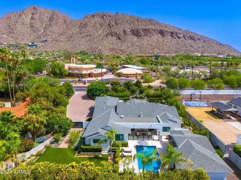 View/Area - 5905 E Camelback Rd, Phoenix, AZ 85018 photo 6 of 22