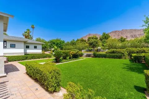 Exterior - 5905 E Camelback Rd, Phoenix, AZ 85018 photo 7 of 41