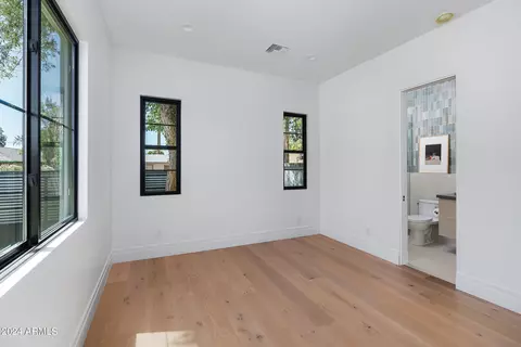 Bedroom - 210 E Georgia Ave, Phoenix, AZ 85012 photo 3 of 3