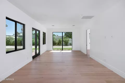 Living - 210 E Georgia Ave, Phoenix, AZ 85012 photo 3 of 3