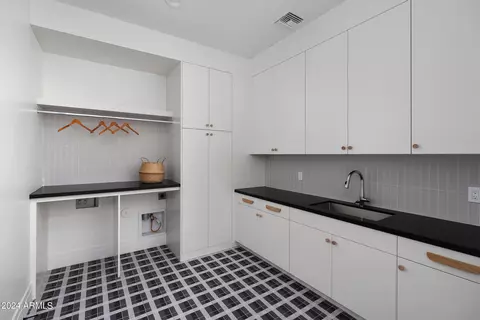 Other - 210 E Georgia Ave, Phoenix, AZ 85012 photo 7 of 7