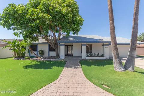 4033 W Helena Dr, Glendale, AZ 85308