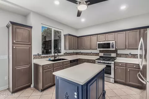 Kitchen - 9840 E Knowles Ave, Mesa, AZ 85209 photo 3 of 4