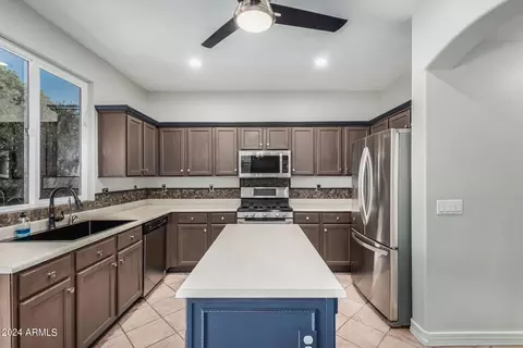 Kitchen - 9840 E Knowles Ave, Mesa, AZ 85209 photo 2 of 4