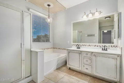 Bath - 9840 E Knowles Ave, Mesa, AZ 85209 photo 2 of 4