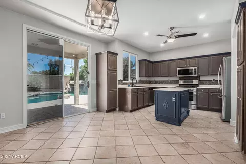 Kitchen - 9840 E Knowles Ave, Mesa, AZ 85209 photo 1 of 4