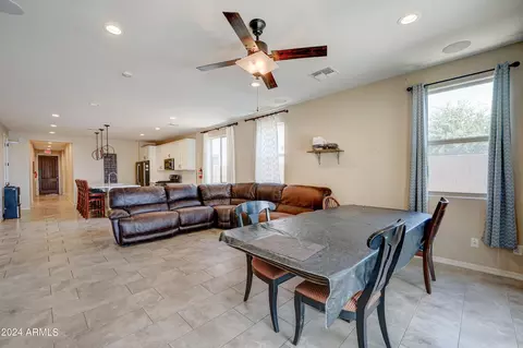3228 S 75th Dr, Phoenix, AZ 85043 photo 5
