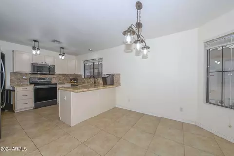 3317 E Blackhawk Dr, Phoenix, AZ 85050 photo 19
