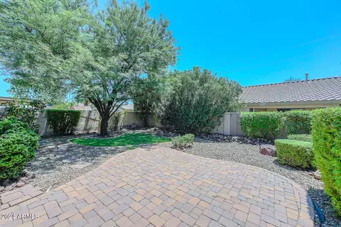 3317 E Blackhawk Dr, Phoenix, AZ 85050 photo 5