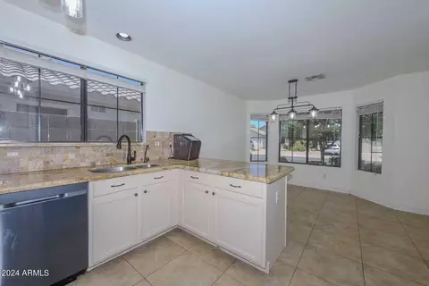 3317 E Blackhawk Dr, Phoenix, AZ 85050 photo 16