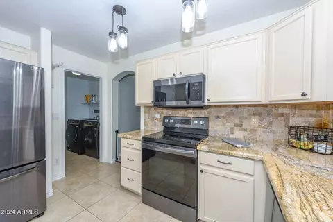 3317 E Blackhawk Dr, Phoenix, AZ 85050 photo 18