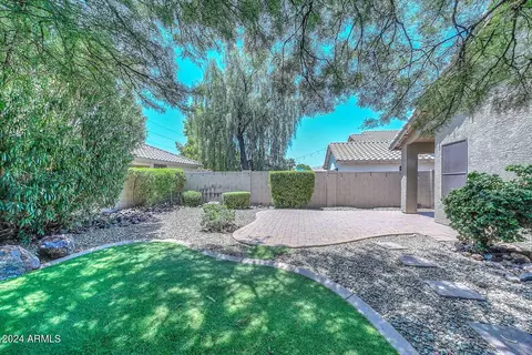 3317 E Blackhawk Dr, Phoenix, AZ 85050 photo 4