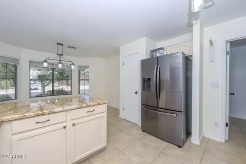 3317 E Blackhawk Dr, Phoenix, AZ 85050 photo 17