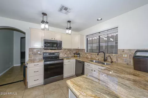 3317 E Blackhawk Dr, Phoenix, AZ 85050 photo 15