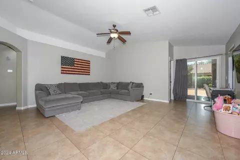 3317 E Blackhawk Dr, Phoenix, AZ 85050 photo 8