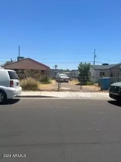 4625 S 2nd St, Phoenix, AZ 85040