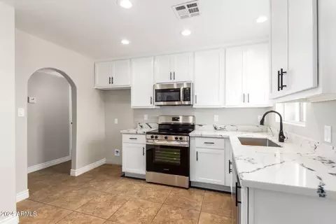 2023 E Monte Vista Rd, Phoenix, AZ 85006 photo 10