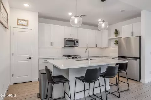 8624 W Augusta Ave, Glendale, AZ 85305