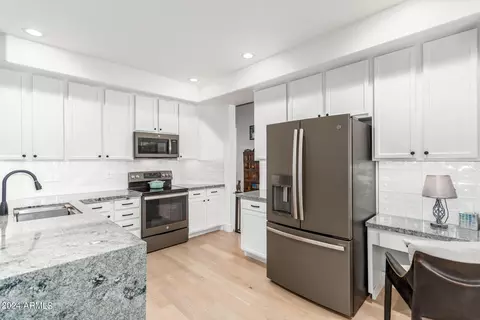 899 S Roanoke St, Gilbert, AZ 85296 photo 9