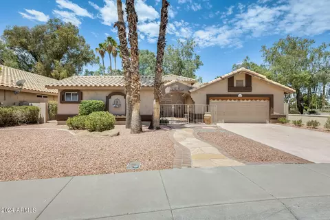 17240 N Flowing River Trl, Surprise, AZ 85374