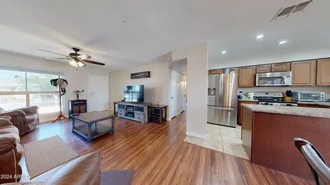 718 E Osage Ave, Apache Junction, AZ 85119 photo 5
