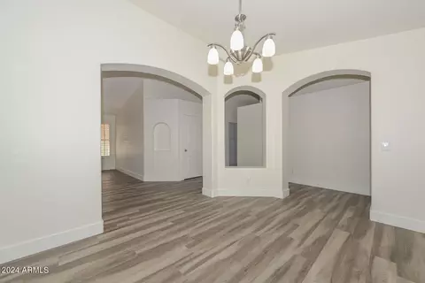 4031 E Robin Ln, Phoenix, AZ 85050 photo 12