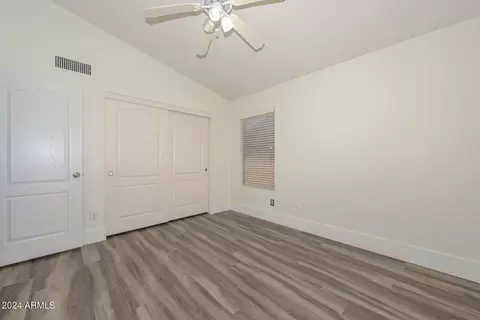 4031 E Robin Ln, Phoenix, AZ 85050 photo 32