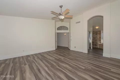 4031 E Robin Ln, Phoenix, AZ 85050 photo 25