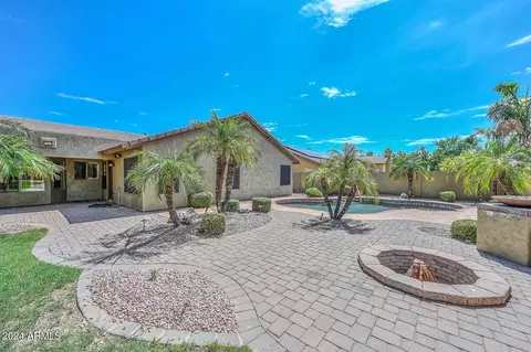 4031 E Robin Ln, Phoenix, AZ 85050 photo 4