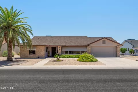 18007 N 136th Dr, Sun City West, AZ 85375