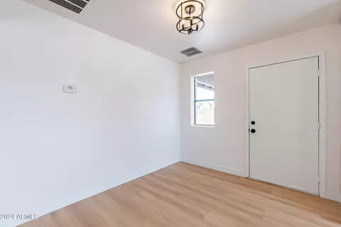 134 E 5th Pl, Mesa, AZ 85201 photo 3