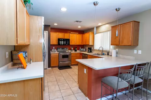 2729 E Gary Way, Phoenix, AZ 85042 photo 3