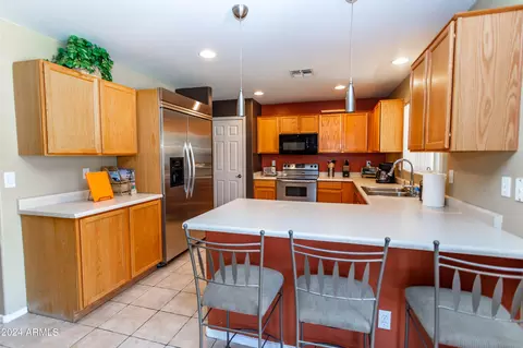 2729 E Gary Way, Phoenix, AZ 85042 photo 4