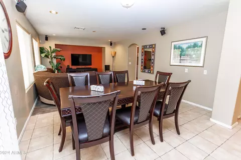 2729 E Gary Way, Phoenix, AZ 85042 photo 6