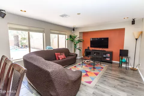 2729 E Gary Way, Phoenix, AZ 85042 photo 7