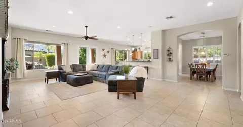 3916 E Ravenswood Dr, Gilbert, AZ 85298 photo 17