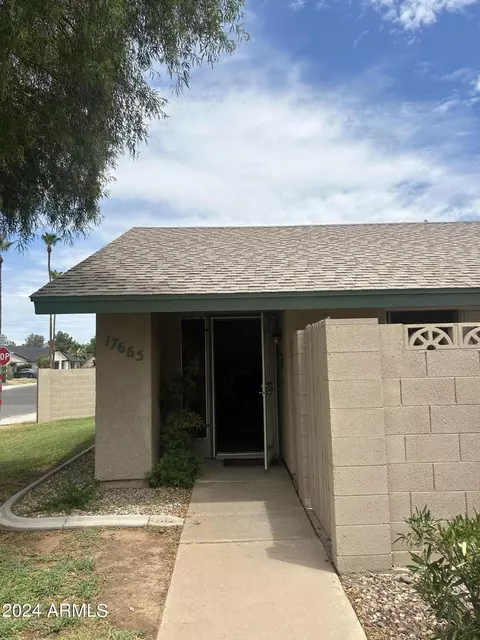 17665 N Lindner Dr, Glendale, AZ 85308