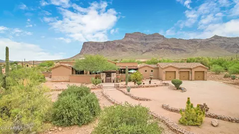 7016 E Grand View Ln, Apache Junction, AZ 85119