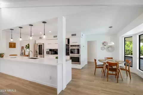 2532 E Mescal St, Phoenix, AZ 85028 photo 9