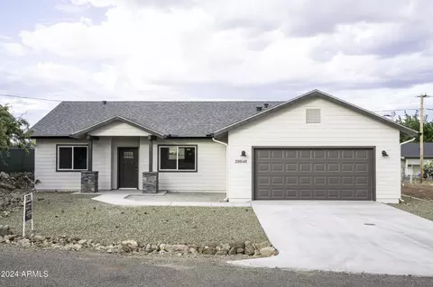 20048 E Hereford Dr, Mayer, AZ 86333