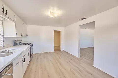 10023 N 7th Pl, Phoenix, AZ 85020 photo 12