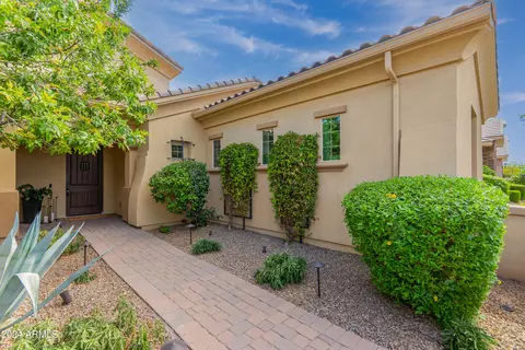 Exterior - 2123 E Aris Dr, Gilbert, AZ 85298 photo 8 of 37