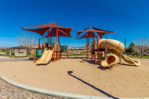 View/Area - 2123 E Aris Dr, Gilbert, AZ 85298 photo 4 of 5